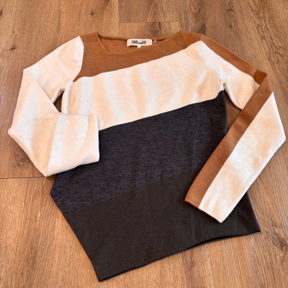 Diane Von Furstenberg Women’s Merino Wool Blend Asymmetric Colorblock Sweater M